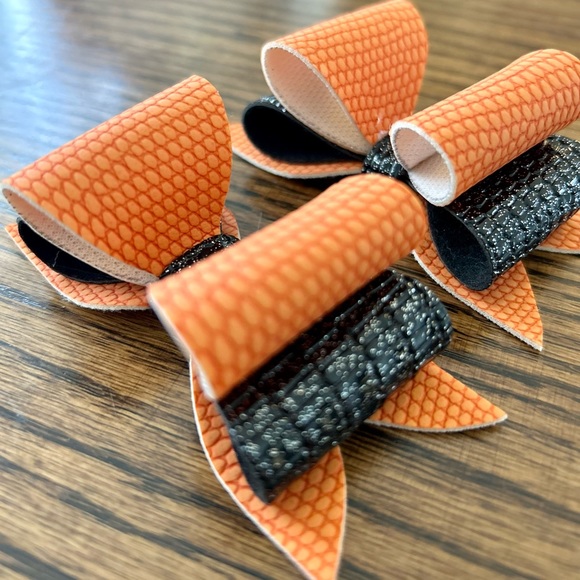 SOLD•Shoe Clips - Picture 3 of 3